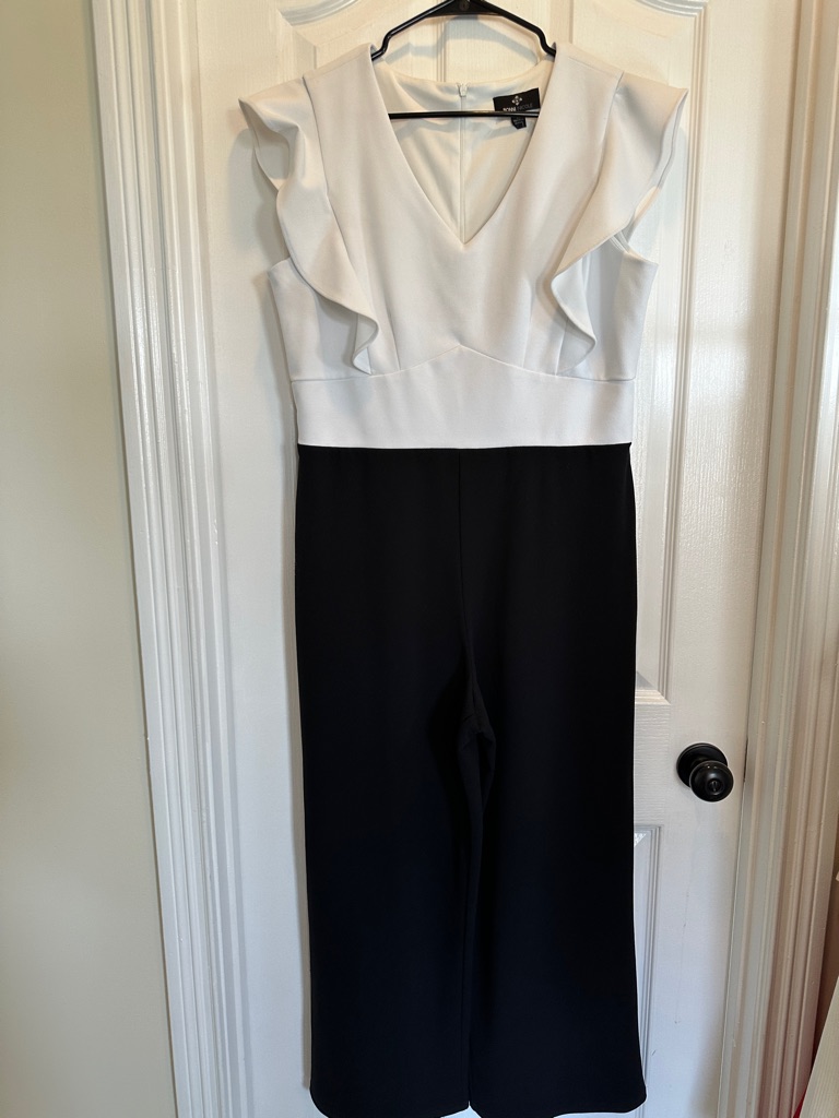 Ronni Nicole Two-Tone Ruffle Shoulder Jumpsuit - White & Black